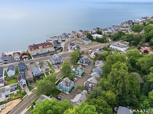 22 Seabreeze Avenue A, Milford, CT 06460