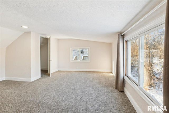 3312 GARFIELD Street, Clinton, IA 52732