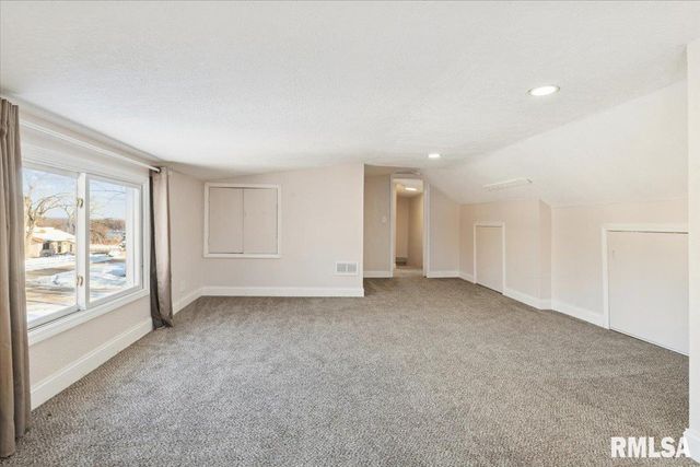 3312 GARFIELD Street, Clinton, IA 52732