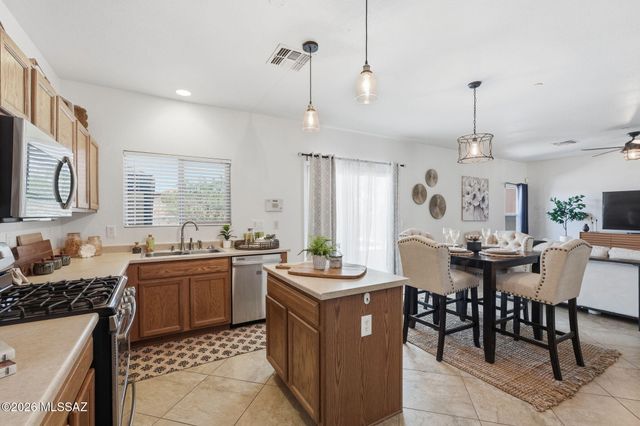 238 W Calle Bayeta, Sahuarita, AZ 85629