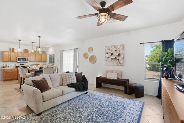 238 W Calle Bayeta, Sahuarita, AZ 85629