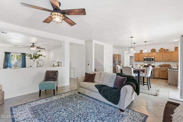238 W Calle Bayeta, Sahuarita, AZ 85629