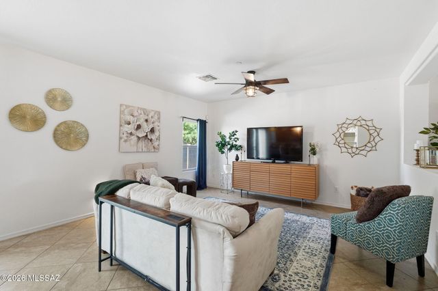 238 W Calle Bayeta, Sahuarita, AZ 85629