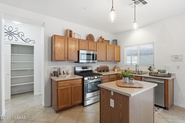 238 W Calle Bayeta, Sahuarita, AZ 85629