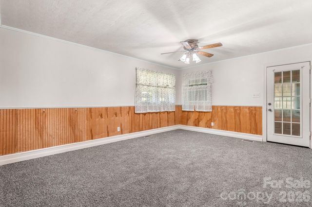 296 Pine Mountain Road, Hudson, NC 28638