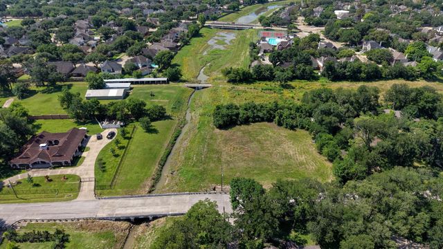15721 Oleta Lane, Sugar Land, TX 77498