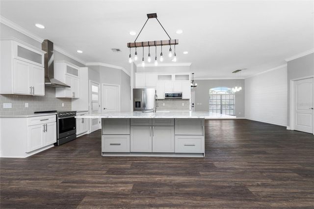 686 ROTONDA CIRCLE, Rotonda West, FL 33947