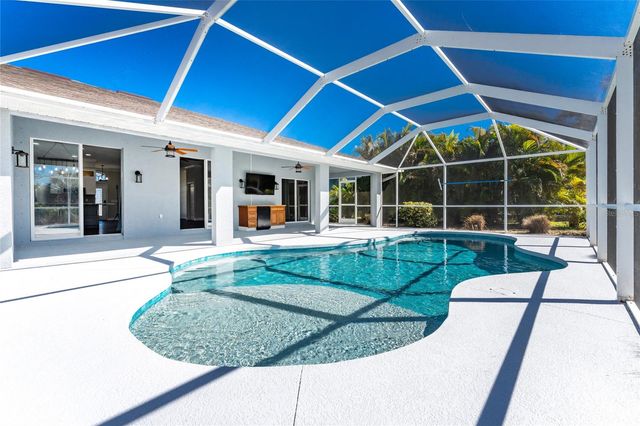 686 ROTONDA CIRCLE, Rotonda West, FL 33947