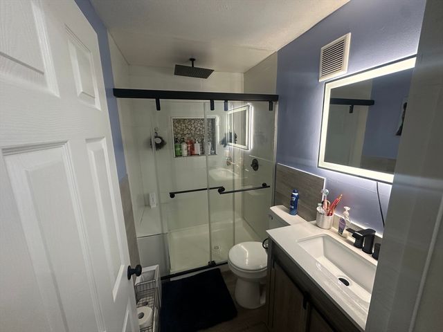 312 Water St 4, Lawrence, MA 01841