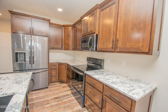 7012 RTE M, Jefferson City, MO 65101