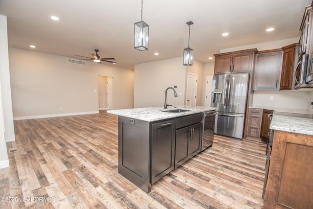 7012 RTE M, Jefferson City, MO 65101