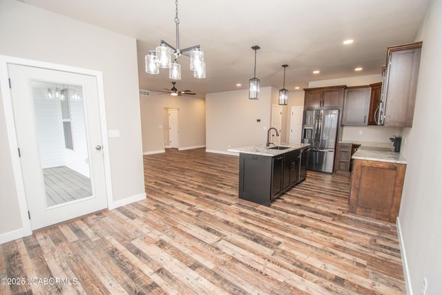 7012 RTE M, Jefferson City, MO 65101