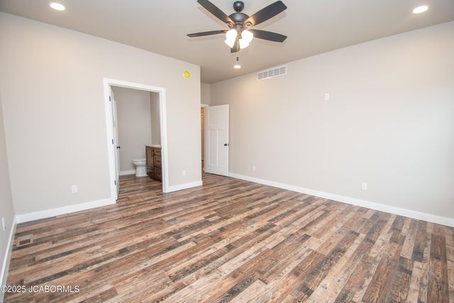 7012 RTE M, Jefferson City, MO 65101