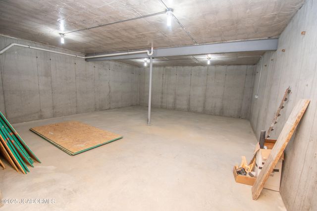 7012 RTE M, Jefferson City, MO 65101