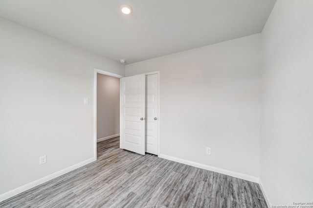 305 Mariposa Circle, Kenedy, TX 78119