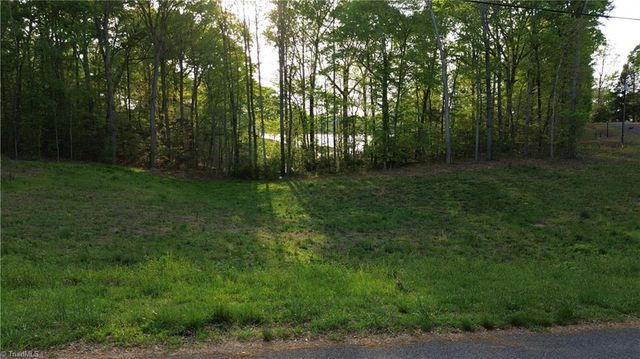 111 Waterway Drive, Lexington, NC 27292