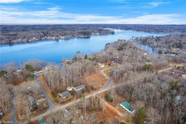 111 Waterway Drive, Lexington, NC 27292