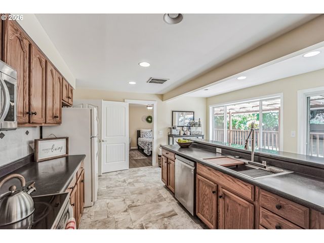 4072 Ne BROOKS Ave, Keizer, OR 97303