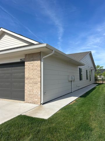 5519-5521 N Sandkey Ct, Wichita, KS 67204