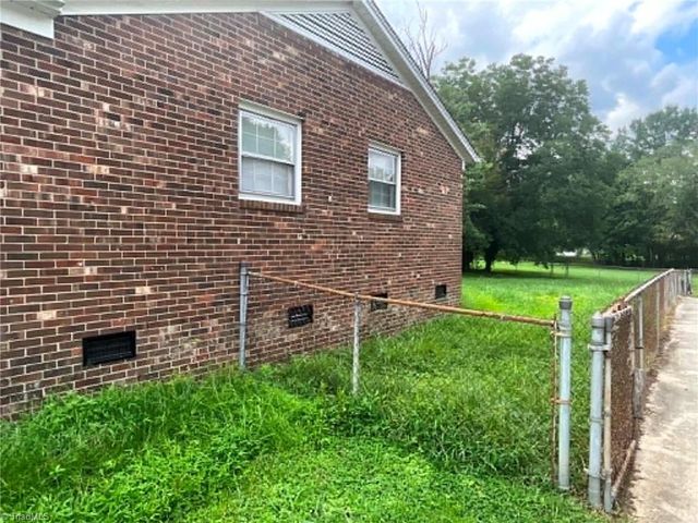 3118 Shallowford Drive, Greensboro, NC 27406