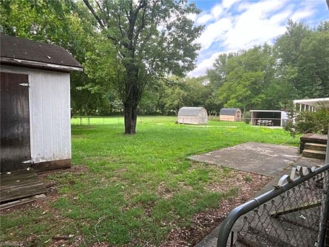 3118 Shallowford Drive, Greensboro, NC 27406