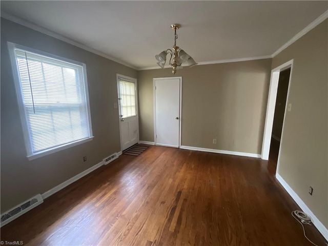 3118 Shallowford Drive, Greensboro, NC 27406