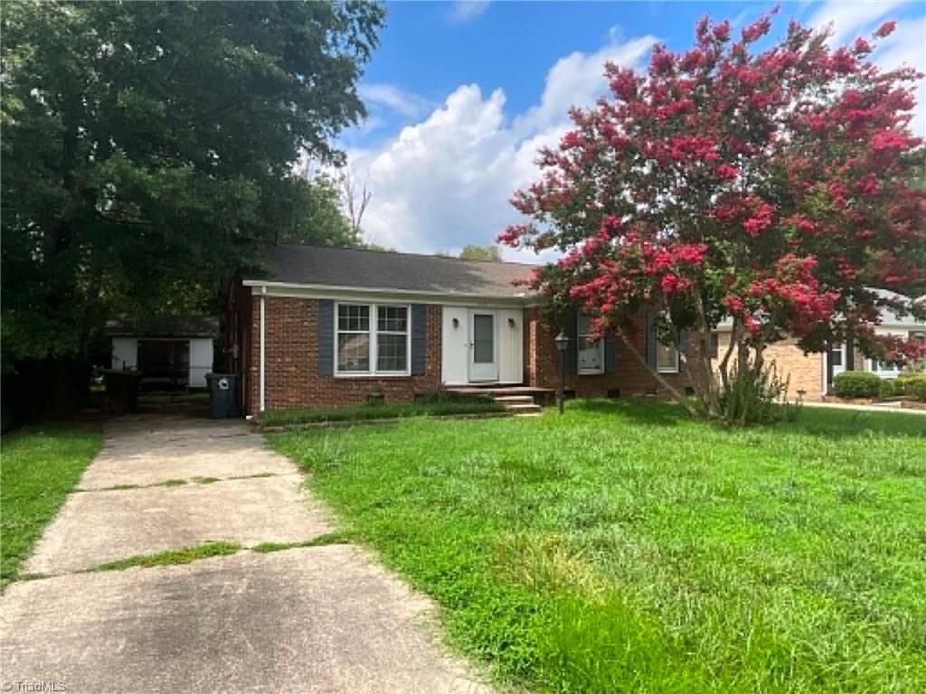 3118 Shallowford Drive, Greensboro, NC 27406