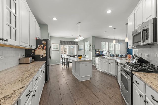 10017 Stockton Lane, Huntley, IL 60142