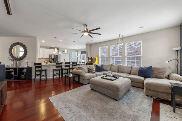 10017 Stockton Lane, Huntley, IL 60142