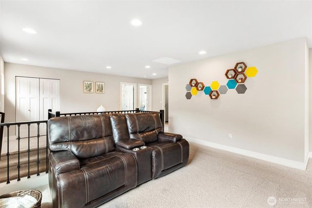 1222 198th Place SE, Bothell, WA 98012