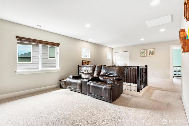 1222 198th Place SE, Bothell, WA 98012