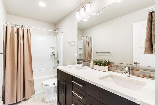 1222 198th Place SE, Bothell, WA 98012