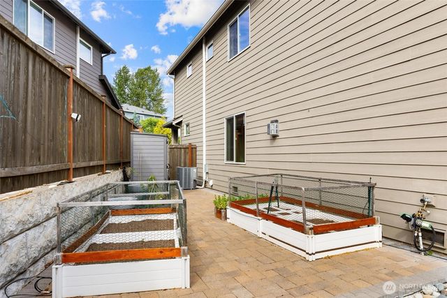1222 198th Place SE, Bothell, WA 98012