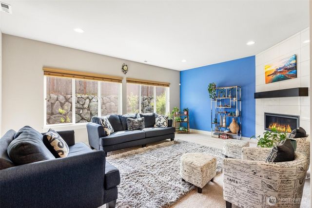 1222 198th Place SE, Bothell, WA 98012
