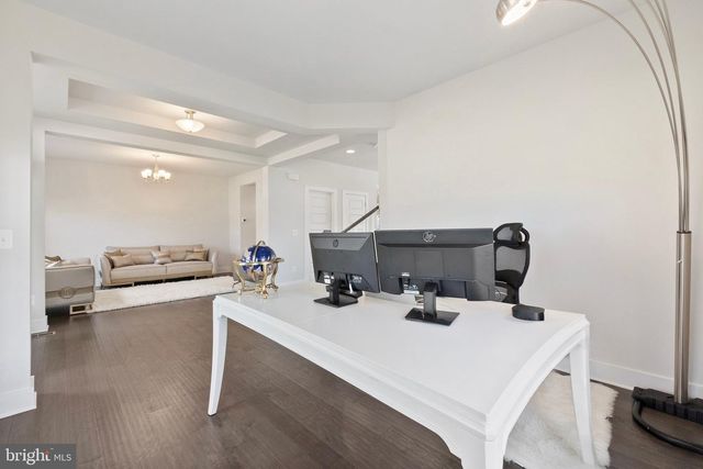 14890 FALCONAIRE PL, Leesburg, VA 20176