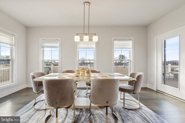 14890 FALCONAIRE PL, Leesburg, VA 20176