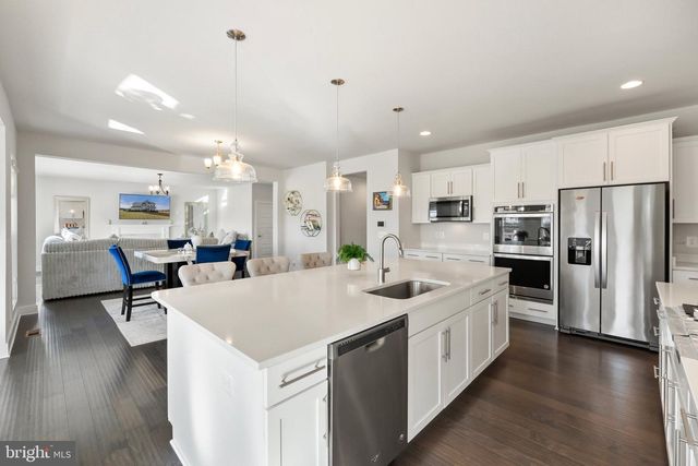 14890 FALCONAIRE PL, Leesburg, VA 20176