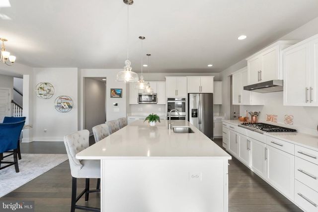 14890 FALCONAIRE PL, Leesburg, VA 20176