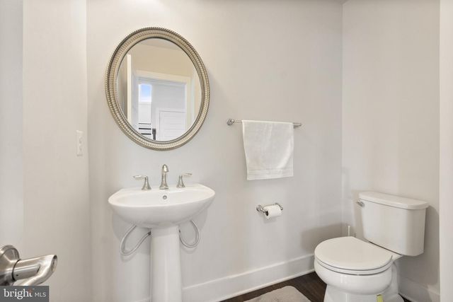 14890 FALCONAIRE PL, Leesburg, VA 20176