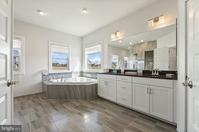 14890 FALCONAIRE PL, Leesburg, VA 20176