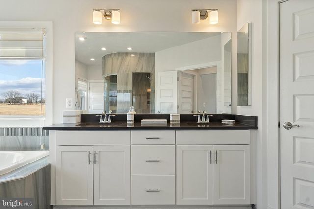 14890 FALCONAIRE PL, Leesburg, VA 20176