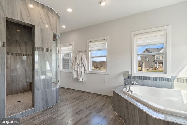 14890 FALCONAIRE PL, Leesburg, VA 20176