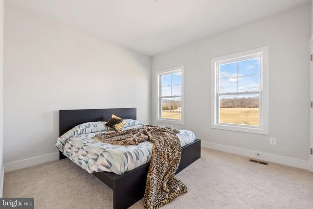 14890 FALCONAIRE PL, Leesburg, VA 20176