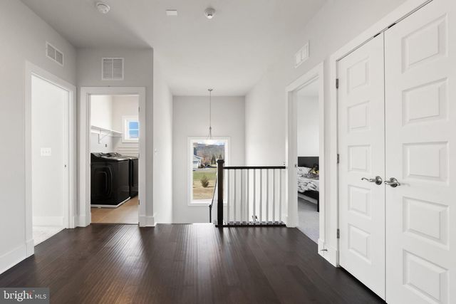 14890 FALCONAIRE PL, Leesburg, VA 20176