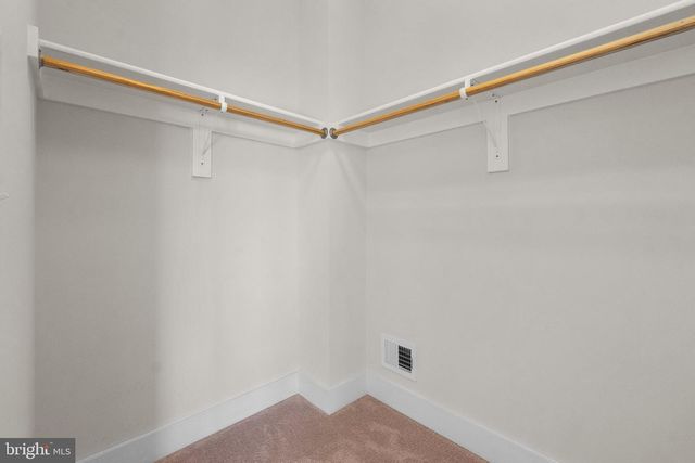 14890 FALCONAIRE PL, Leesburg, VA 20176