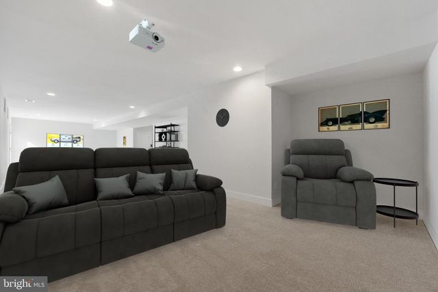 14890 FALCONAIRE PL, Leesburg, VA 20176