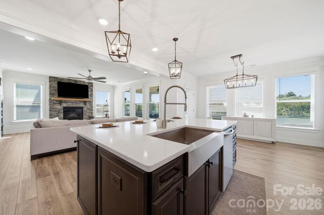 2843 Shumard Drive, Gastonia, NC 28054