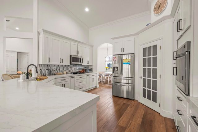 15705 Meadow Wood Drive, Wellington, FL 33414