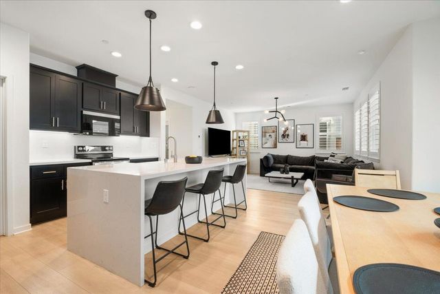 17552 Morning View Dr, Lathrop, CA 95330