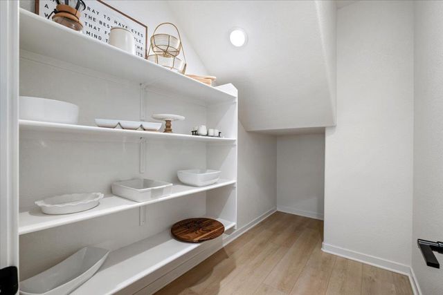 17552 Morning View Dr, Lathrop, CA 95330